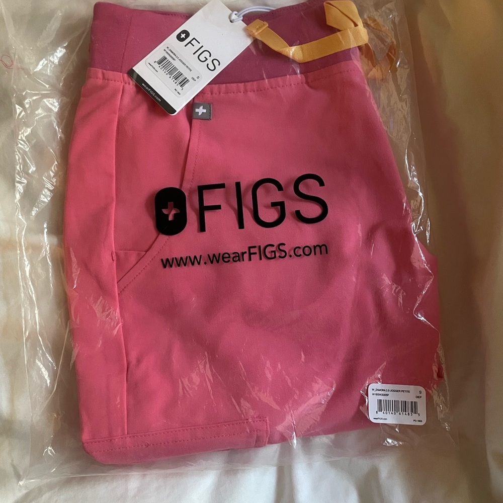 Figs Neon Pink Scrub Set with Joggers PSm pant/S top - Picture 3 of 3